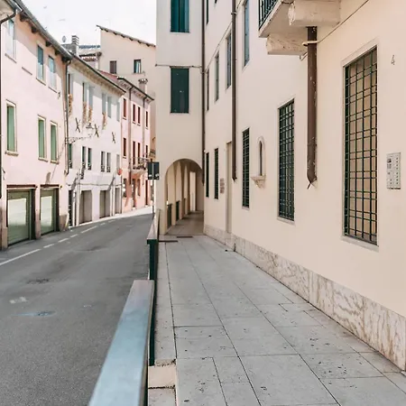 Palladio - In Centro Con Garage, Vista Fiume, Jacuzzi Apartamento *